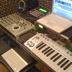 2008 setup on Lawndale. #dj #music #production  (Taken with Instagram)