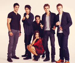 nian-dobrev:  TVD cast - Comic Con 2012 Portrait 