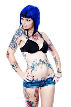 ohmygodbeautifulbitches:  Riae