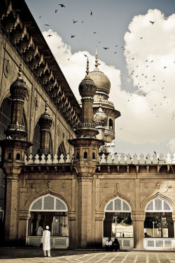 muslimah408:  Mecca Masjid, Hyderabad, Andhra Pradesh, (INDIA)