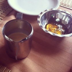 Tinned milk and marmalade at the Gye Nyame hotel (Taken with