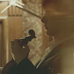 espynosa:  53/100 photos of Sherlock2   (via imgTumble)