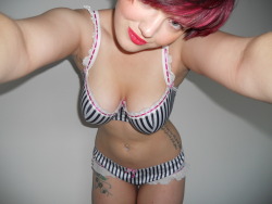 One of my favourite Tumblrs. and not afraid to show off her beauty.