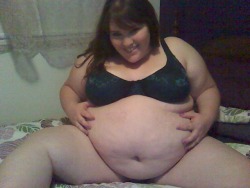 cakeassassin:  Oh baby. So fat <3  