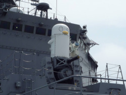 m-akasya:  自衛隊の誇る艦艇用近接防御火器システム(CIWS)。別名「エリザベス」