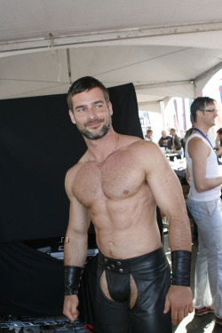 nyceastvil:  Damn. I want him to work me over! And over!