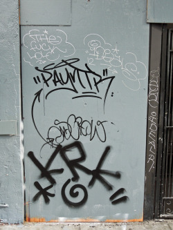 indomitus-urbanus:  tagged by gordon gekkoh on Flickr. 