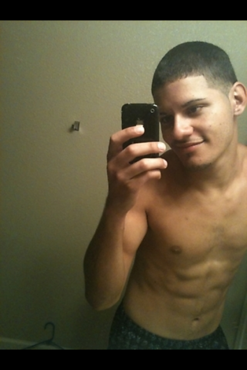 collegeguyhunger:  got this guy on SKOUT while i was driving across state. he was kinda arrogant and thought he was the shit. u know that typical 19 yr old thug swag… lmao enjoy my horny monsters!!! 