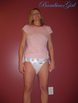 bambinogirls-blog:  Daddy had me face the camera and told me