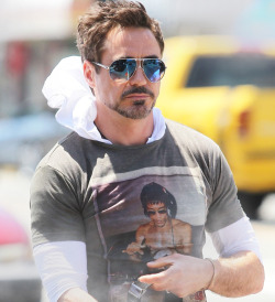 dill-mountain-gillette:  rdjfan83:  Robert Downey jr :)  Perfect