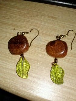 geekygears:  Made wire wrapped earrings at a class tonight. Not