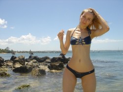 allcameltoe:  Camel toe on the beach!  This chick is hot, and