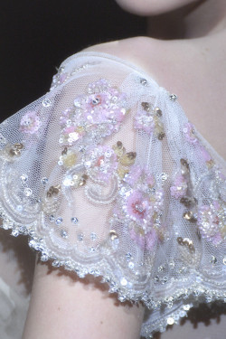 wink-smile-pout:  Valentino Haute Couture Spring 2006 