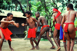 pinoy-culture:A group of young Aeta men from Pastolan Village