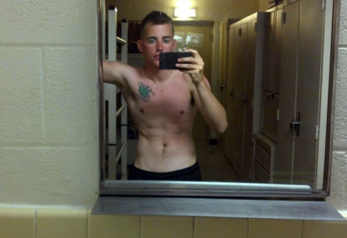 thecircumcisedmaleobsession:  22 year old straight Marine guy stationed in Twentynine Palms, CA This boy’s got a dick on him! :o 