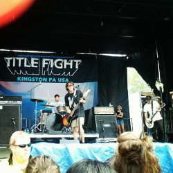 defeat-the-low:  Title Fight  