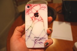 r4spberrys:  susankm:  July 2012 I cracked my iPhone back in