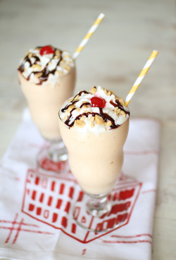 gastrogirl:  banana split protein shake.