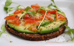 yummmaystuff:   yummaystuff  avocado snack!   