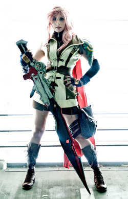 cosplayblog:  Lightning (a.k.a. Claire Farron) from Final Fantasy