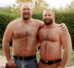 superbears:  TAKE RIGHT denverdaddydawg:  Bro’s before Ho’s