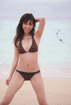 吉木りさ(23)の水着がますます薄くなりケツがドエロい件について - お宝エログ幕府  吉木りさ