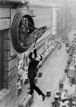 Harold Lloyd : one of the best and most funny actors out of my