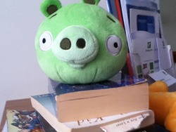 viiemzee:  I bought myself an Angry Birds Pig :3