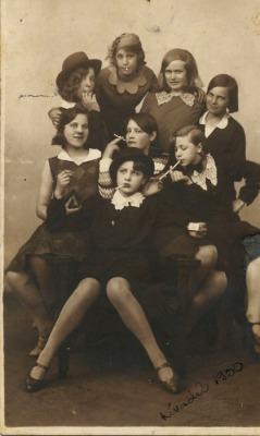 babyslime:cyprith:basedgaben:tothecabaret:    1930’s Teen Delinquents