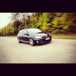 I love everything about this photo. :) #vw #golf  (Taken with