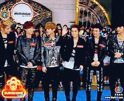 xehuna:  luhan’s face when xiumin says  his thai line.  YES
