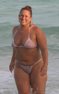 jeffroscurvygirls:  plus size bikini