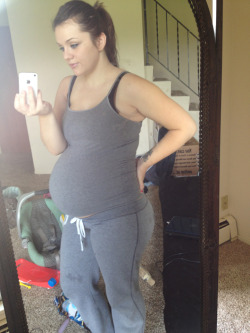 raisingkings:  30 weeks (: Off to my OB appointment. Fingers