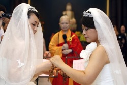 quirkytaiwan:  13 Photos From Taiwan’s First Same-Sex Buddhist Marriage