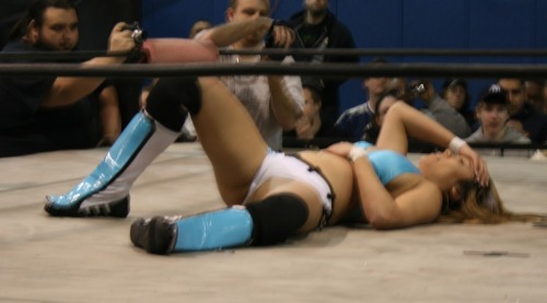 Mia Yim vs Annie Social Source:dafalcon10.blogspot.com