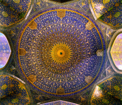 boyanachronism:  phytos:  The Shah Mosque of Isfahan Built during