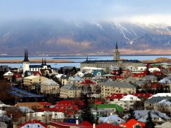 arctic-pacific:  Day and night in Reykjavik 