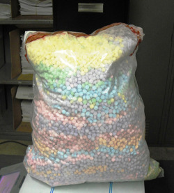 chasingeuph0ria:  fluxthepolice:  47 POUNDS of seized ecstasy!