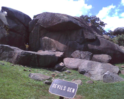 im-his-sexkitten:  Devil’s Den at Gettysburg, PA. c: I took