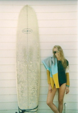 taylranne:  my sweaters match my wetsuits. 