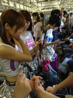 boogietrain03:  何か凄い画だ。女子高生佐藤綾乃。 #uugirl 