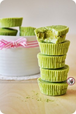 gastrogirl:  matcha white chocolate cups with pistachio filling.