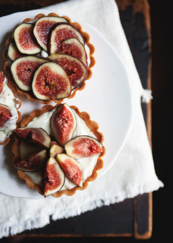 squaremeal:  (via Fresh Fig Tartlets » The Tart Tart) 