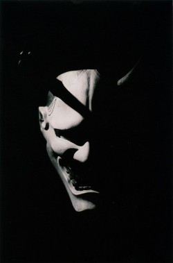 nihonexpress:  Hannya mask for Japanese Noh theatre 