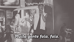 me faz feliz?