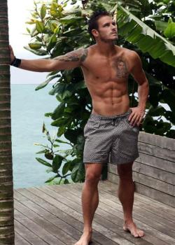 mancrushoftheday:  Samuel Vieira #malemodel #abs #muscle Visit The