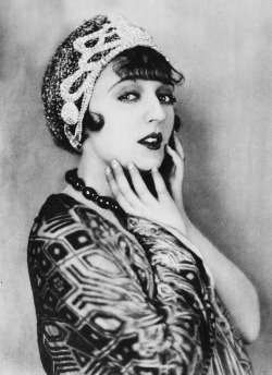 Carmel Myers, 1925