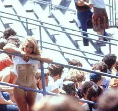 showoffpics:  Take me out to the ball game 