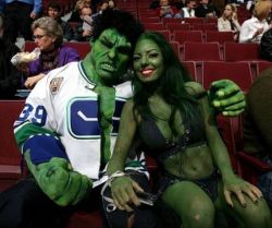 NHLのファンが仮装しすぎてもはやコスプレ大会ｗｗｗｗｗｗ:ハムスター速報