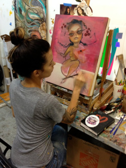 pretty-girls-painting:  Tatiana Suarez at work on her piece to